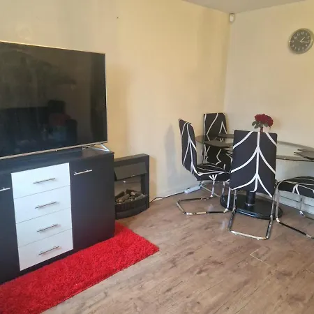 Nyaraló Cosy Two-bedroom House With Study In A Good Location In Brentry