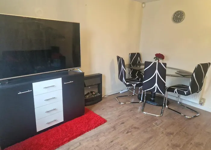 別荘 Cosy Two-bedroom House With Study In A Good Location In Brentry